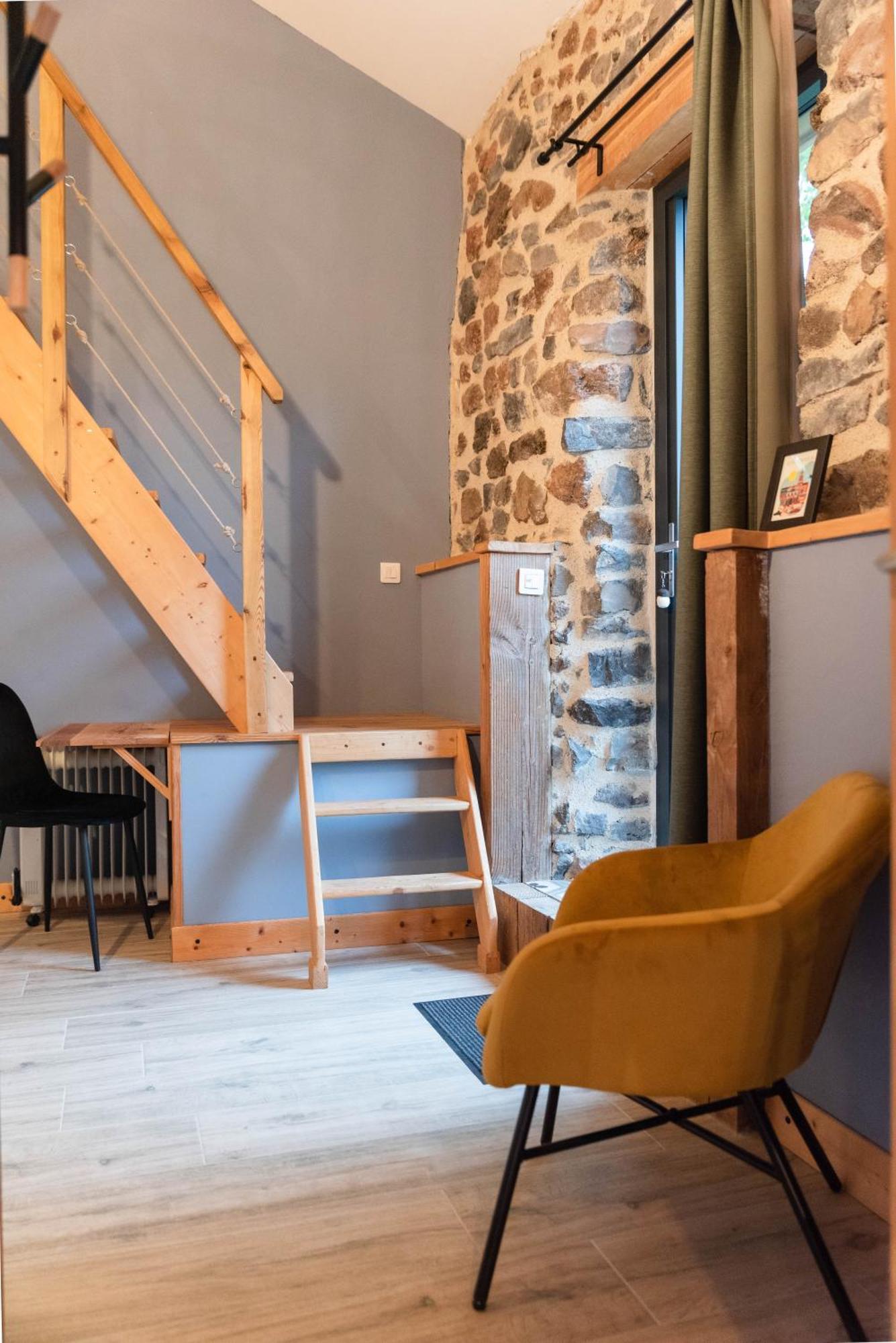 Les Balcons De La Terrasse Bed & Breakfast Arsac-en-Velay Exterior photo